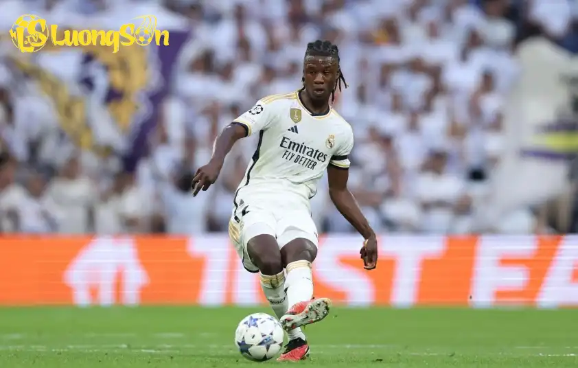 Eduardo Camavinga lọt tầm ngắm Man Utd