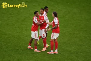arsenal ngoai hang anh chien thang 68ff6e00a3355