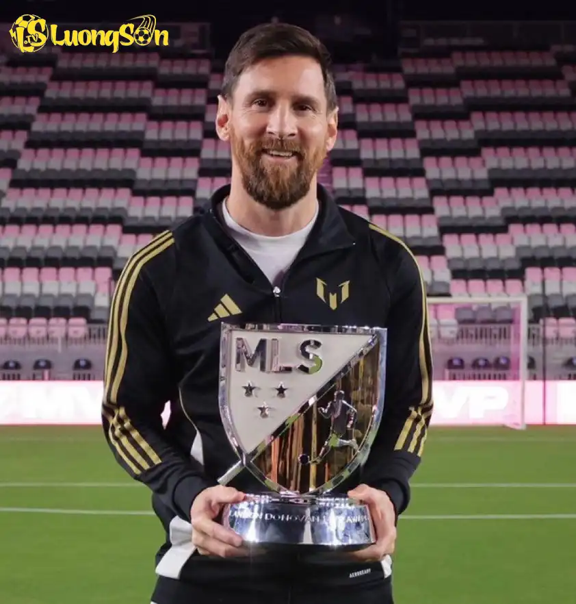 Messi nhận giải Cầu thủ xuất sắc nhất MLS 2025
