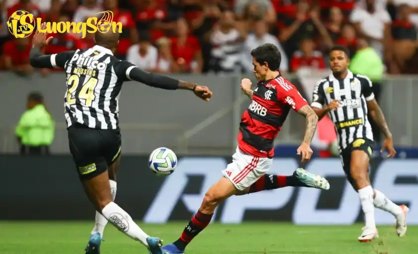 Flamengo đang sở hữu hàng công mạnh nhất giải, ghi trung bình hơn 2 bàn mỗi trận sân nhà