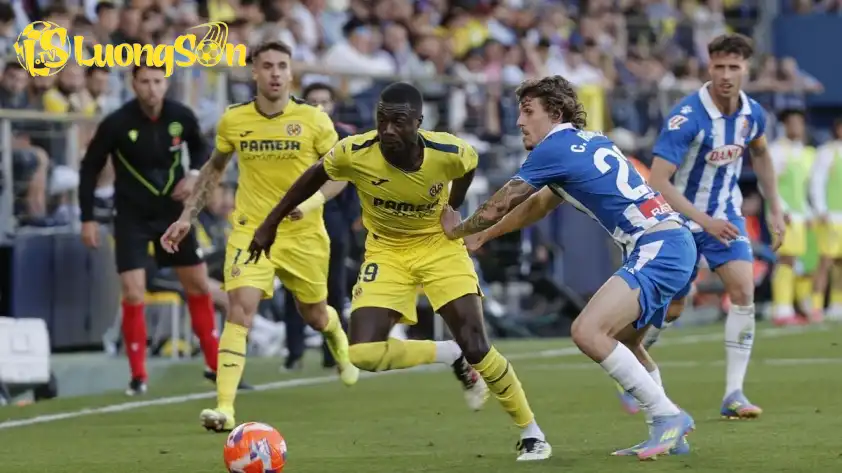 Với phong độ ấn tượng trong thời gian gần đây, Villarreal được dự đoán sẽ chiến thắng. Với phong độ ấn tượng trong thời gian gần đây, Villarreal được dự đoán sẽ chiến thắng.