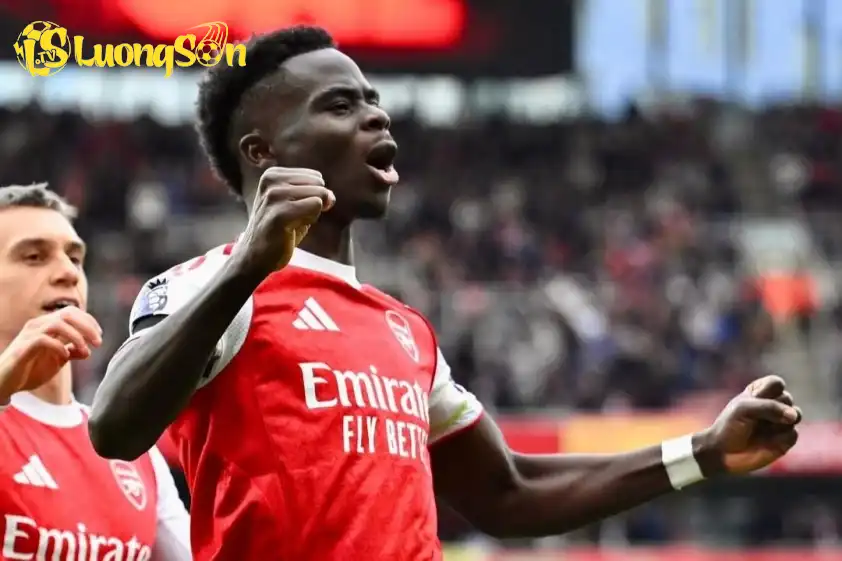Saka được xem là ngôi sao sáng giá nhất của Arsenal hiện tại.