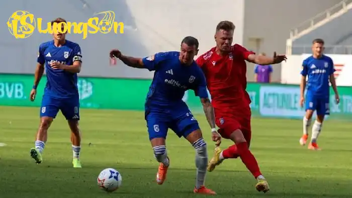 Hai đội có sức mạnh ngang nhau